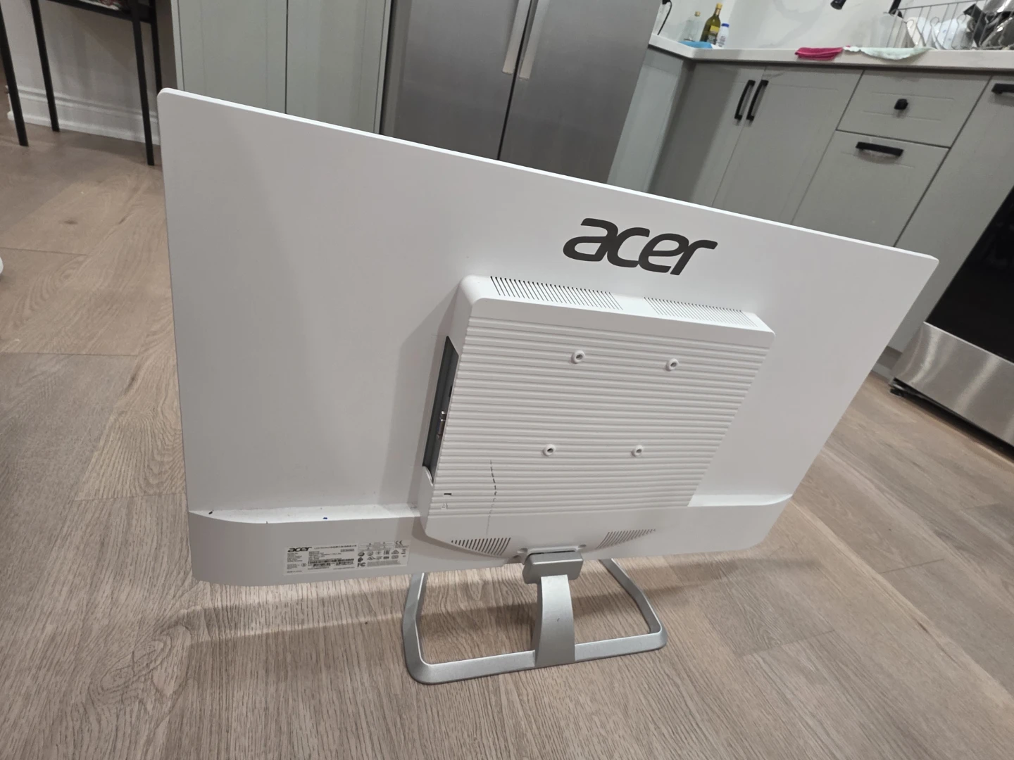 Acer 32" White Monitor - photo 2