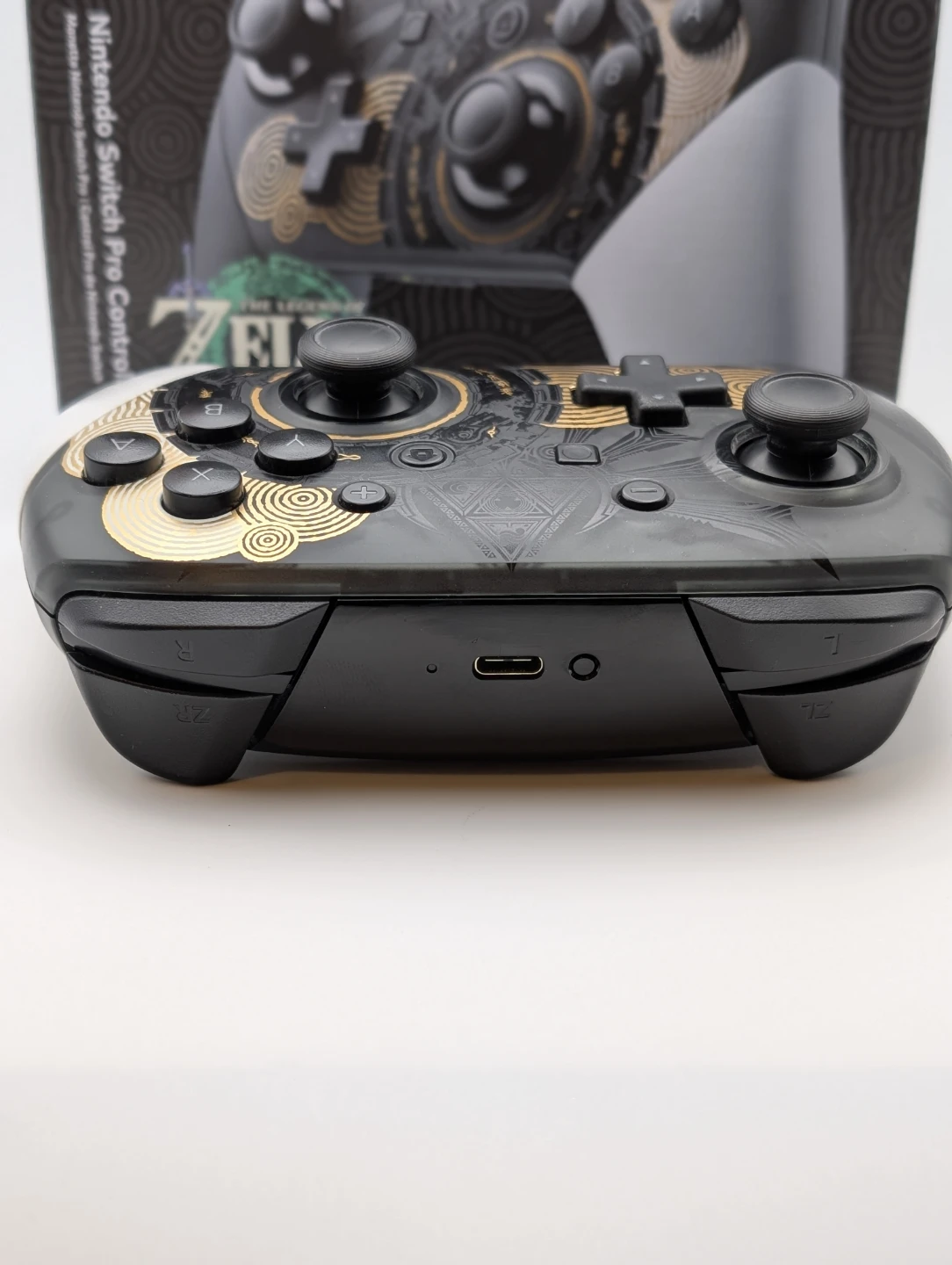 Nintendo Switch Pro Controller - Tears of the Kingdom Ed. - photo 3