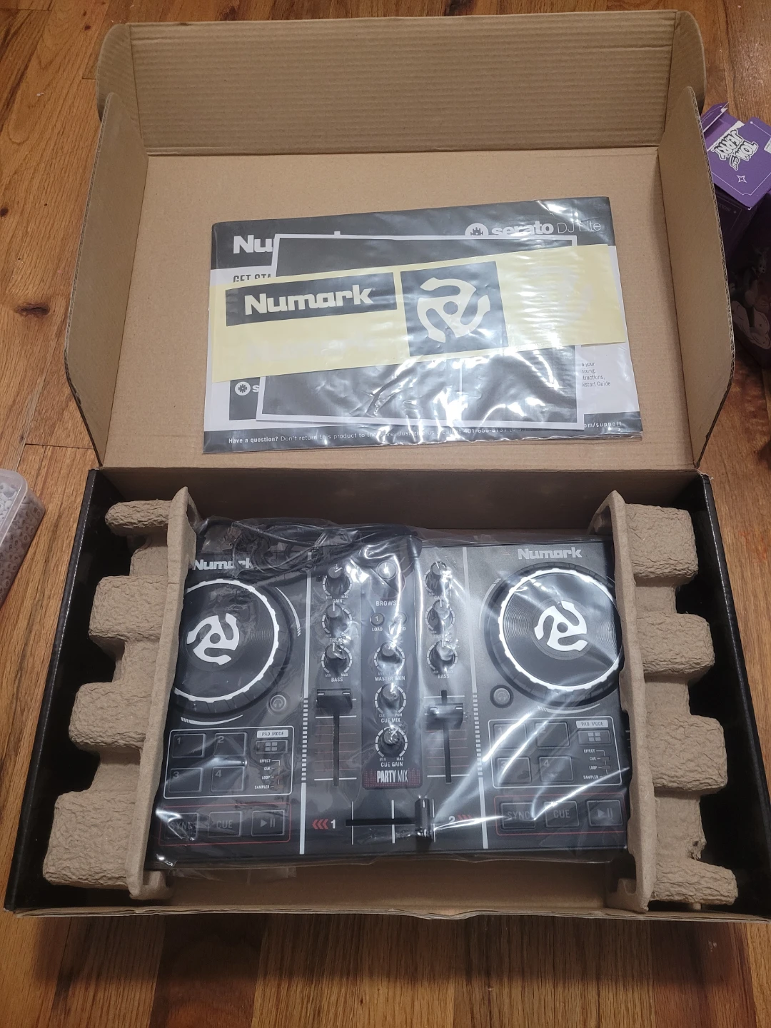 Numark Party Mix DJ Controller - photo 2