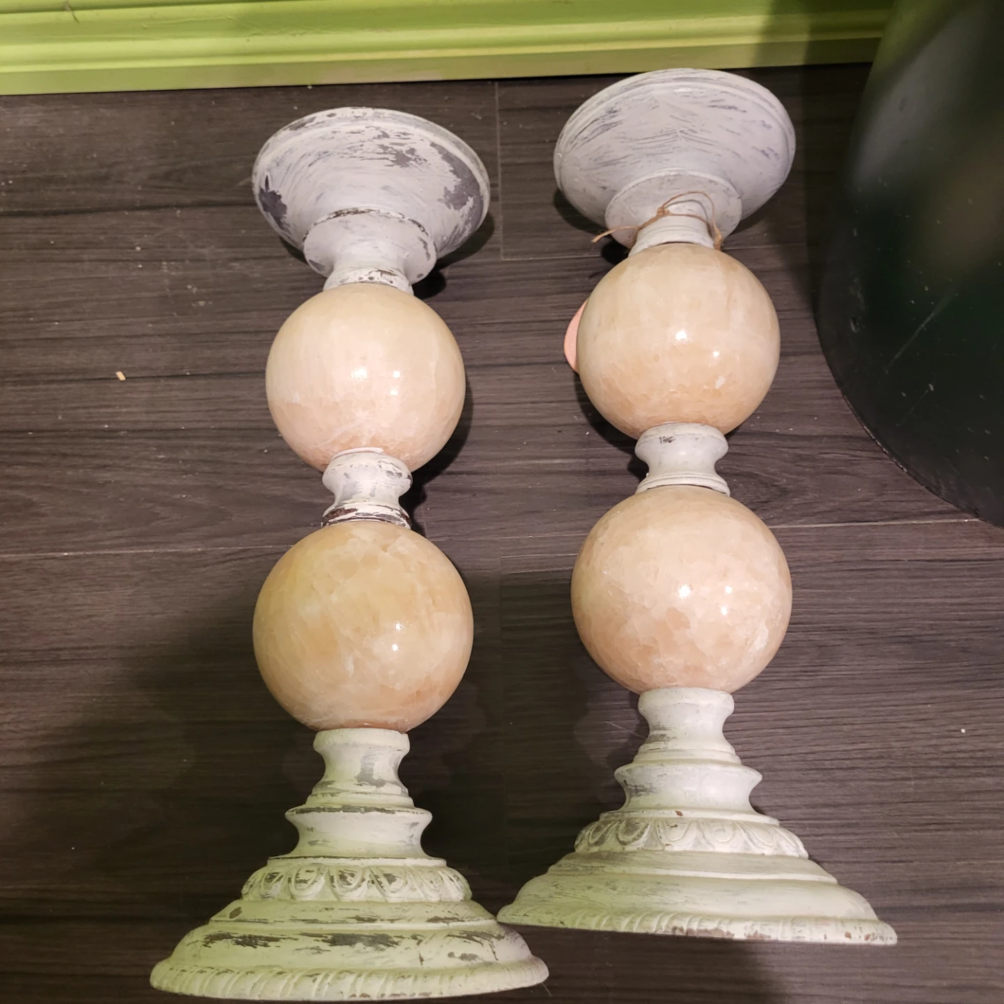 Set of 2 White & Beige Stone Pillar Candle Holders - photo 3