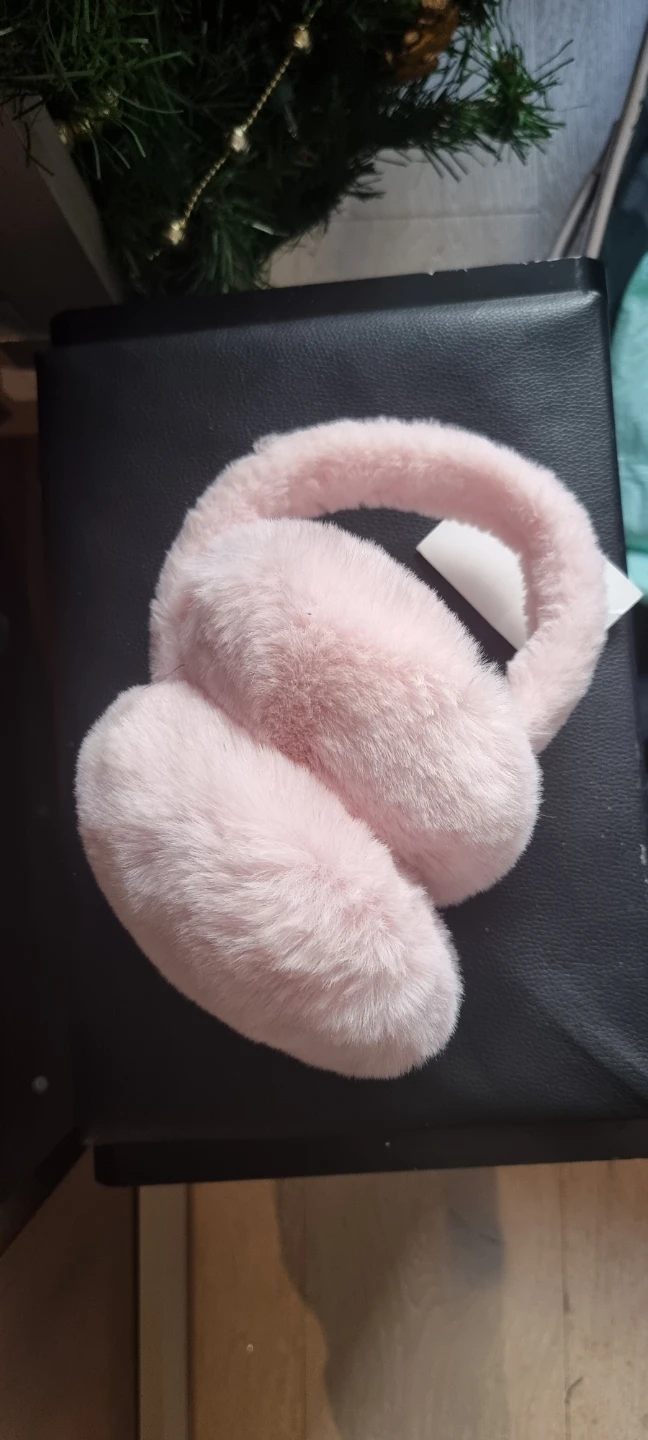 Pink Faux Fur Earmuffs🧡