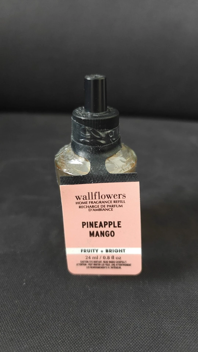 Bath & Body Works Wallflowers Pineapple Mango Refill (New) - photo 2