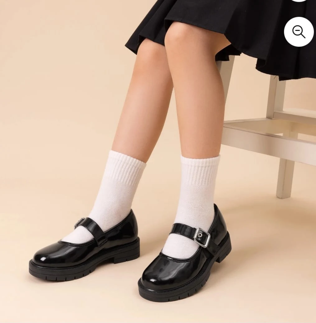 Dream Pairs Black Mary Jane Shoes - Size 10