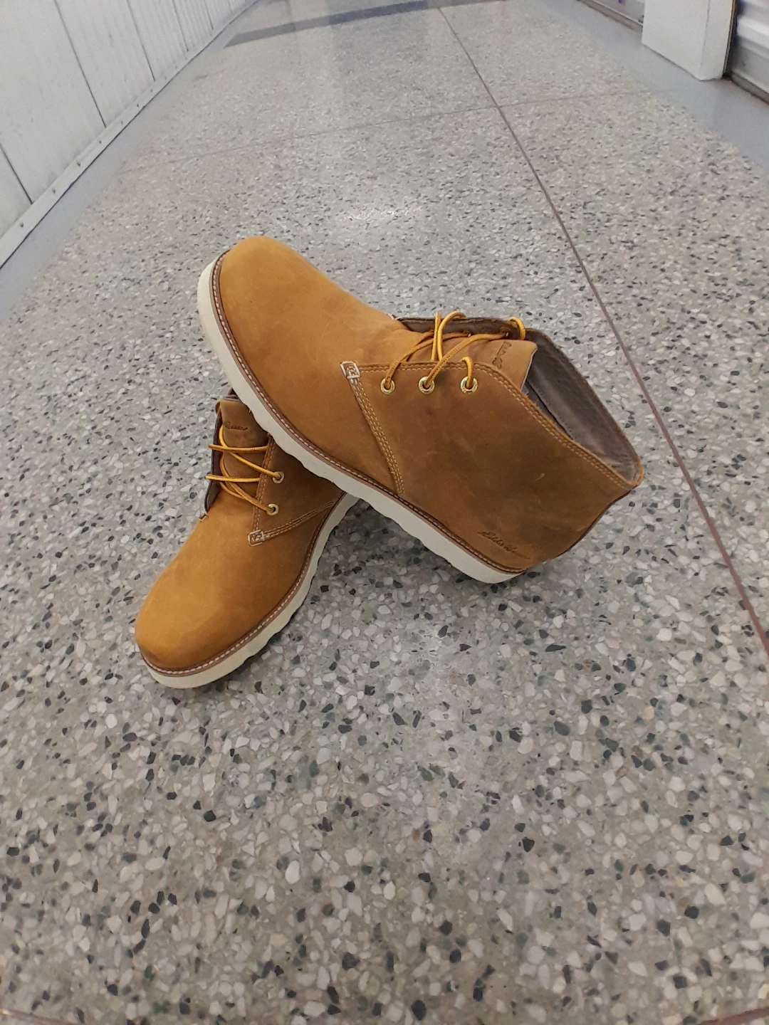 Eddie Bauer Men's Chukka Boots  Men's Size 13