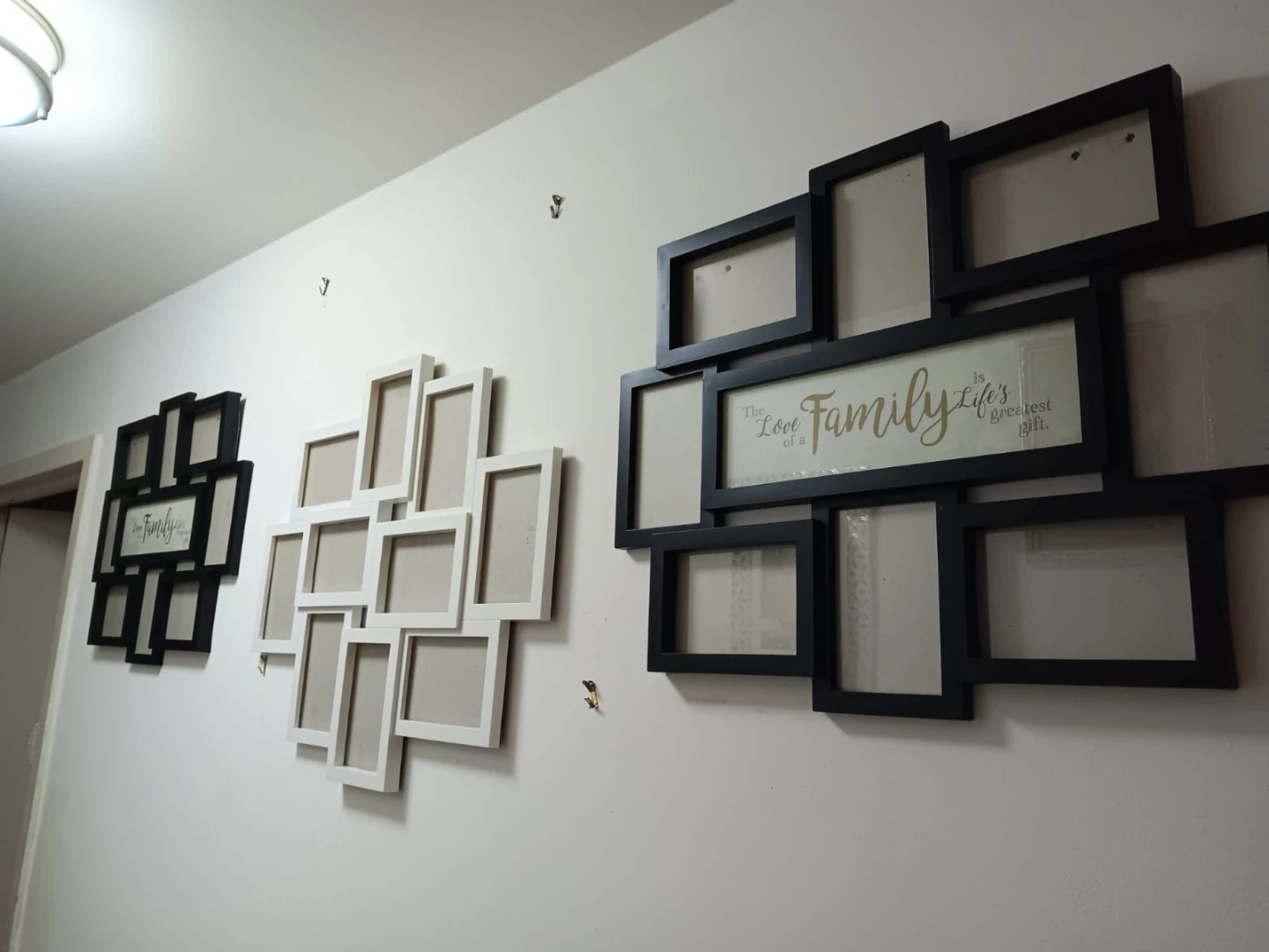 Set of 3 Wall Picture Frames – Black & White