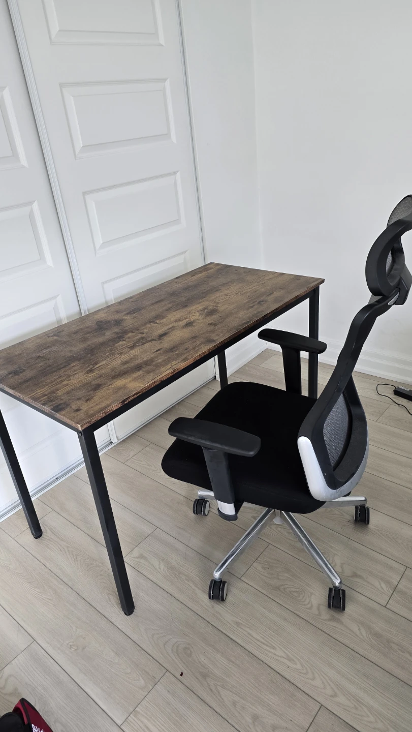 Rustic Wood Grain with Office chair