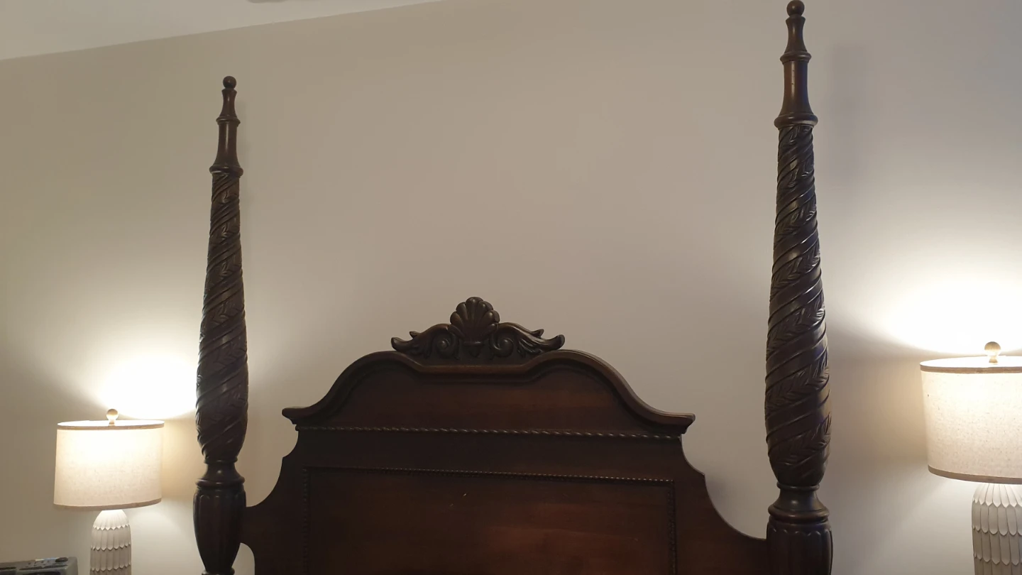 Queen Size Vintage Carved Wood Four Poster Bed Frame - photo 2