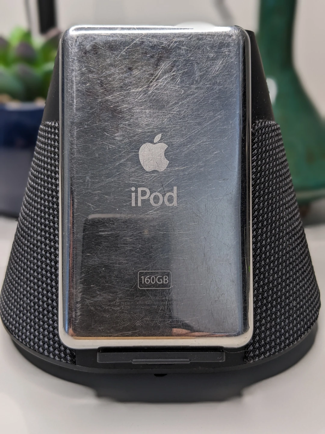 Apple iPod Classic 160GB – 6th Gen – Original Owner - photo 2