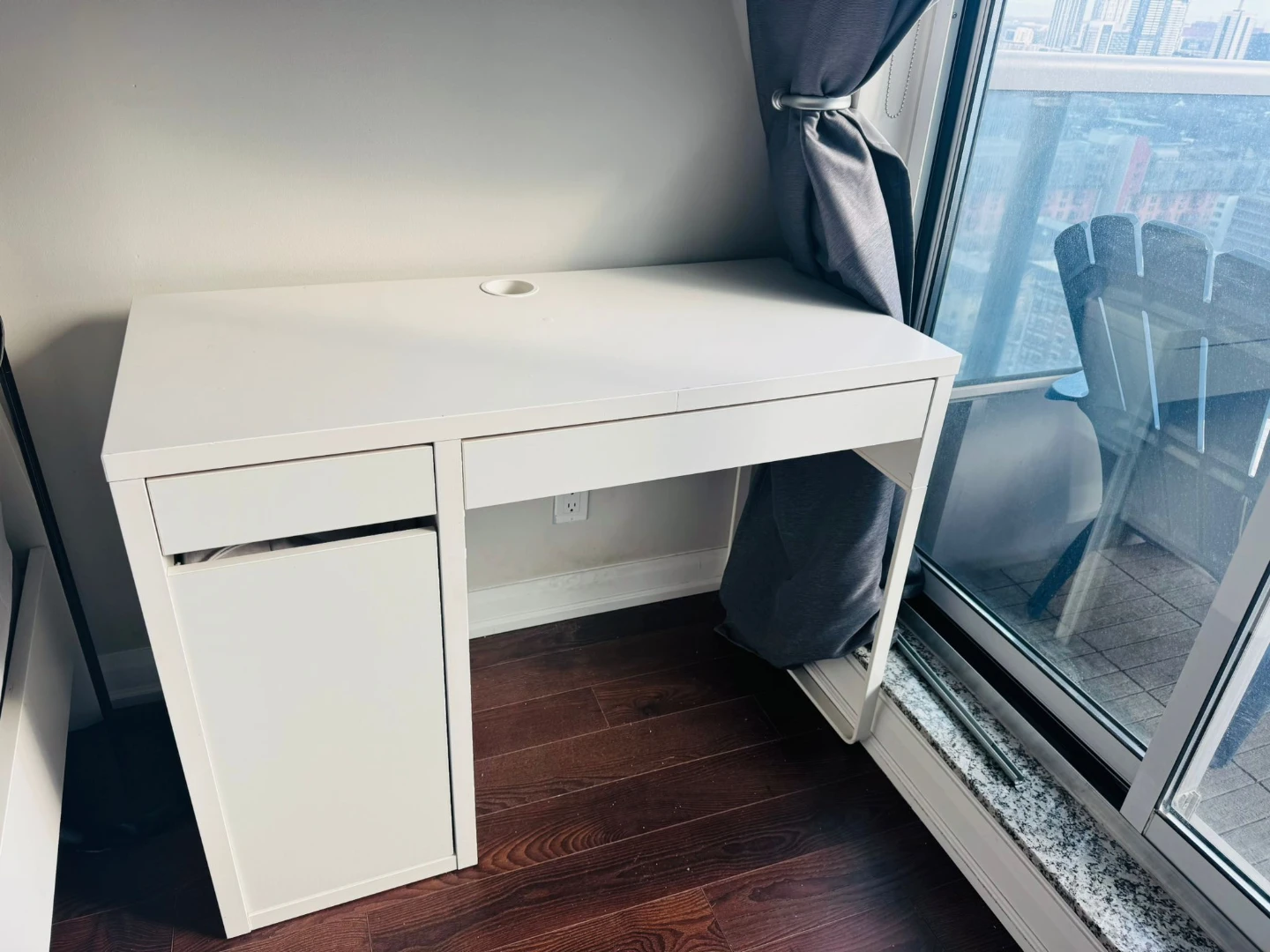 IKEA White Desk and Grey Office Chair Set - photo 4