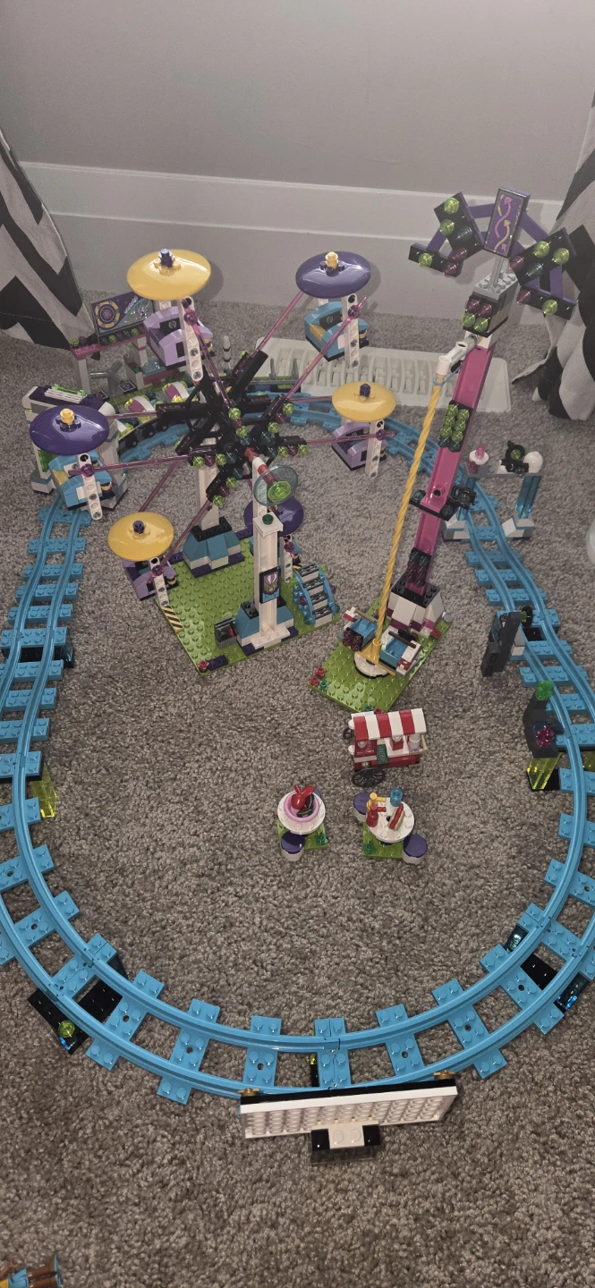 LEGO Friends Amusement Park Rides