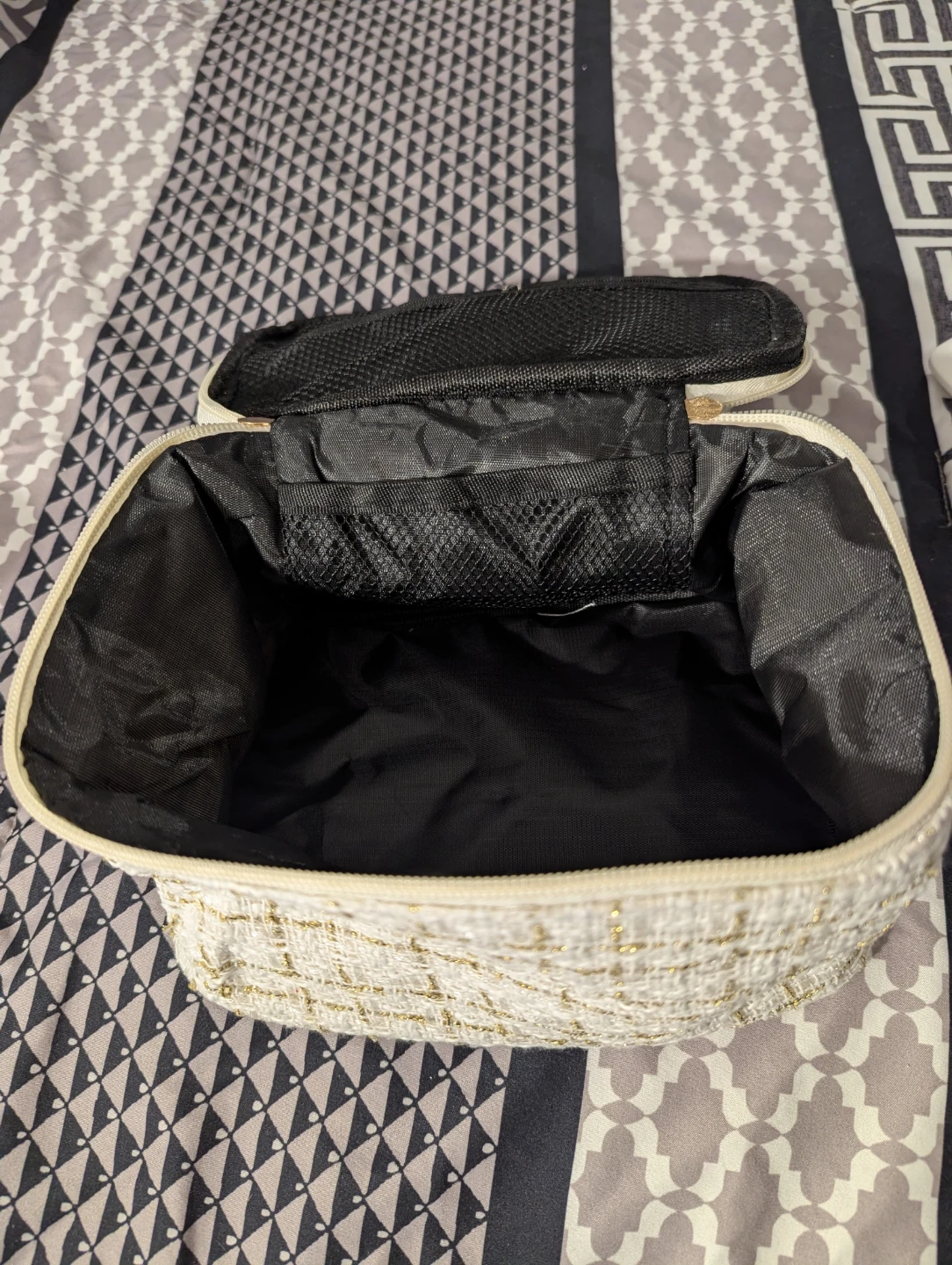 White and Gold Tweed Cosmetic Bag - photo 2