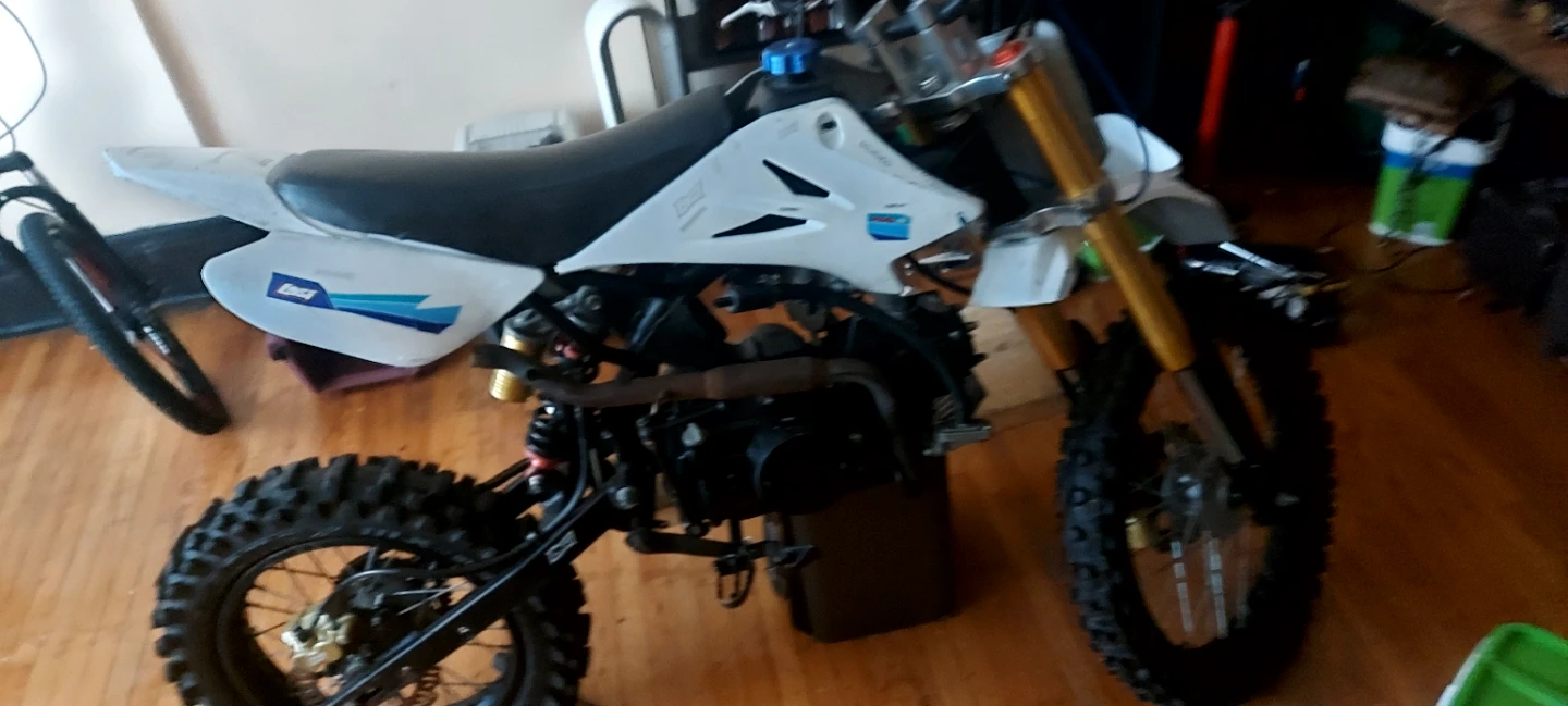 Dirt Bike - photo 2