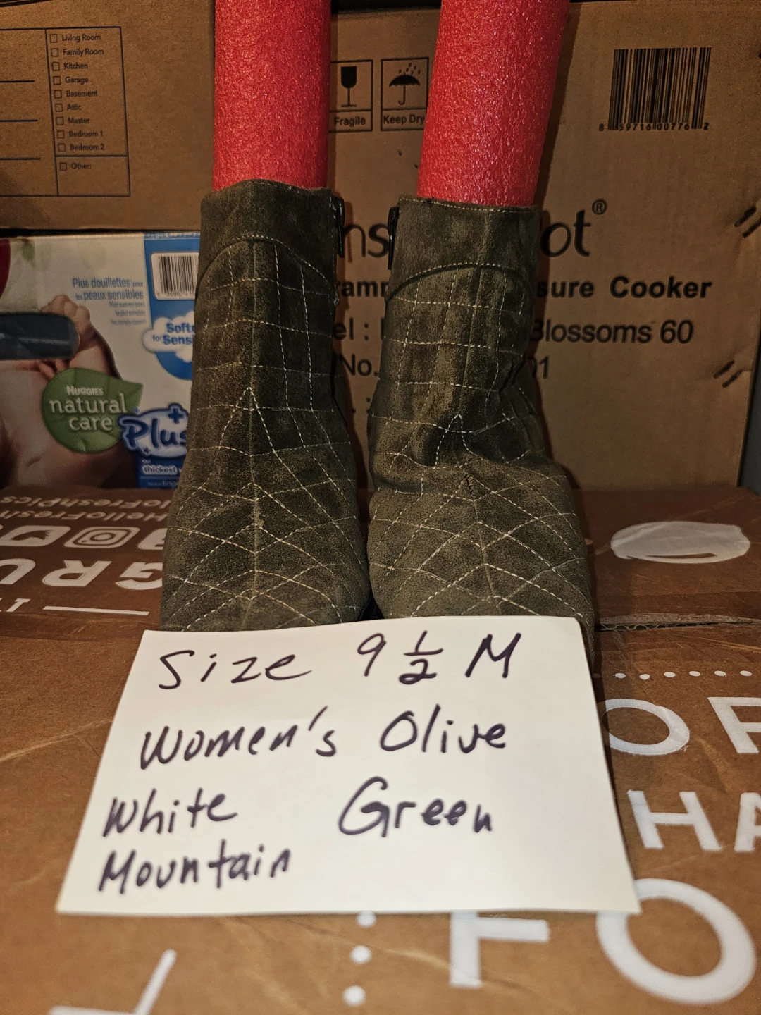 Women's White Mountain Olive Green Ankle Boots Size 9.5