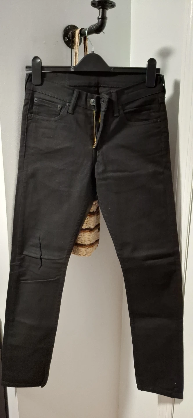 Levi's skinny black jeans 28x30 - photo 3
