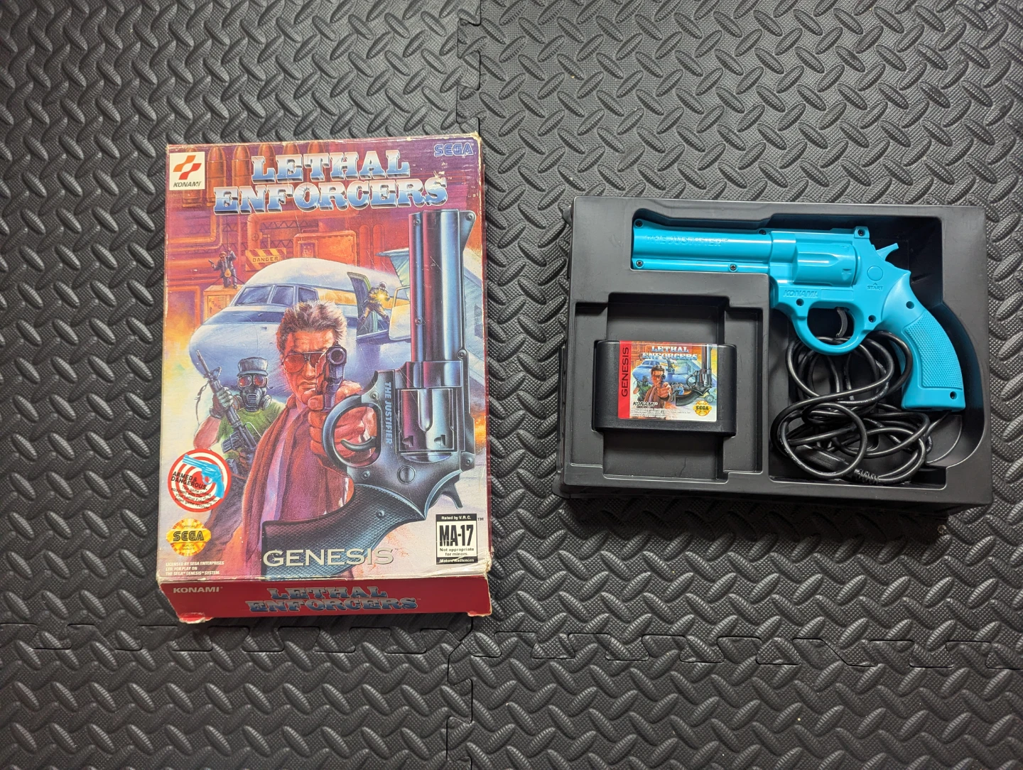 Lethal Enforcers SEGA Genesis Game w/ Light Gun