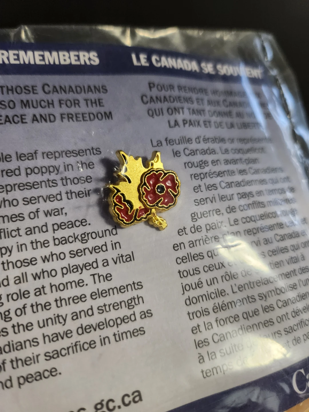 Canada Remembers Lapel Poppy Pin - photo 4