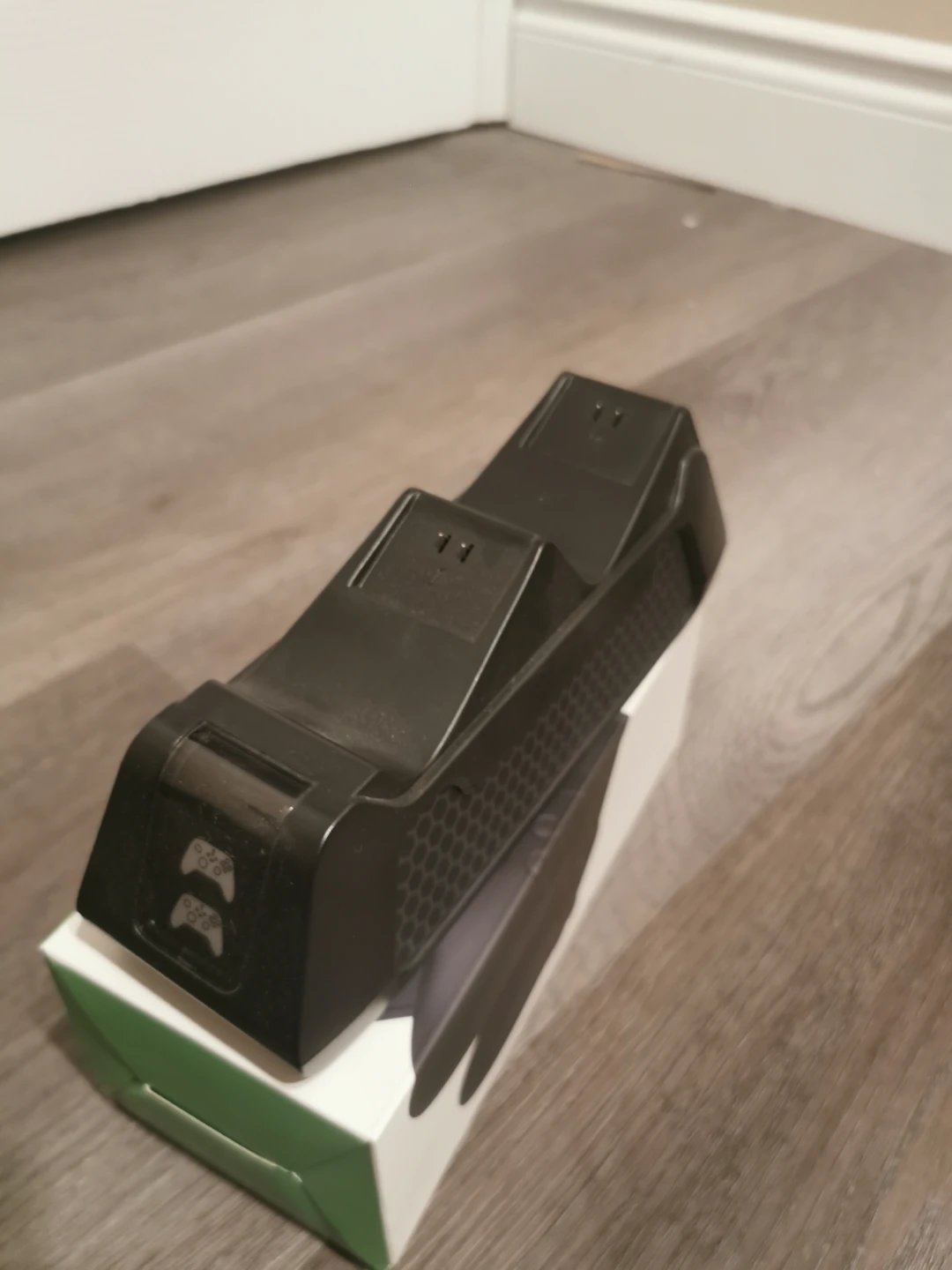 Dual Charging Dock for Xbox Controller - photo 2