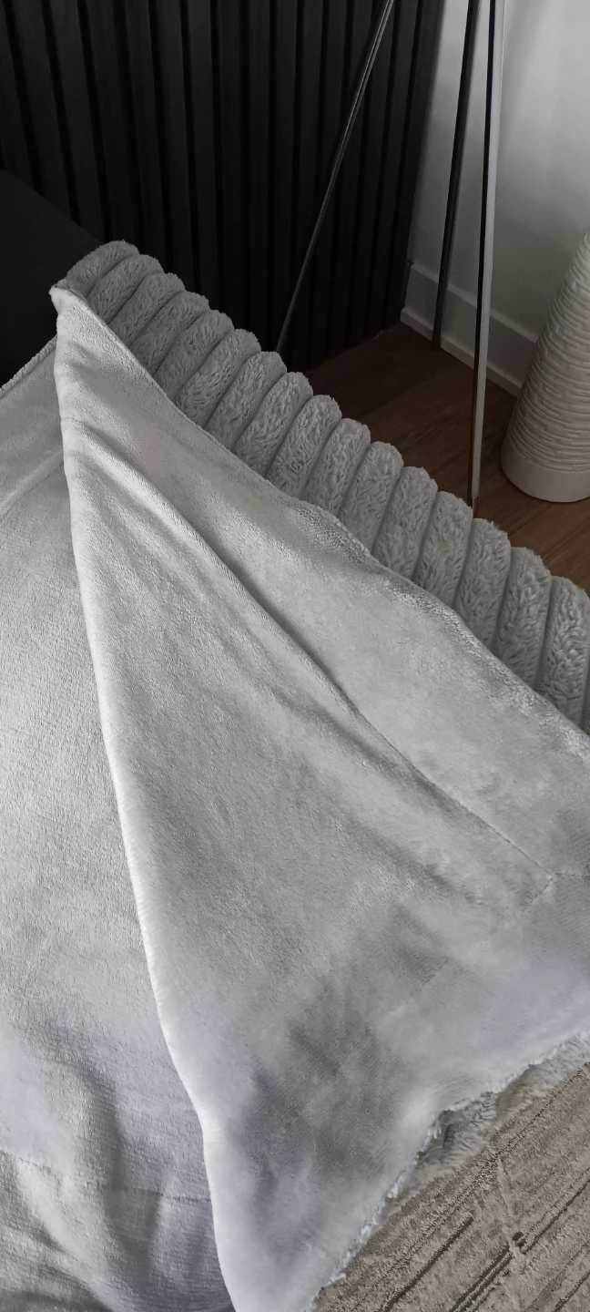 Grey Faux Fur Throw Blanket - photo 5