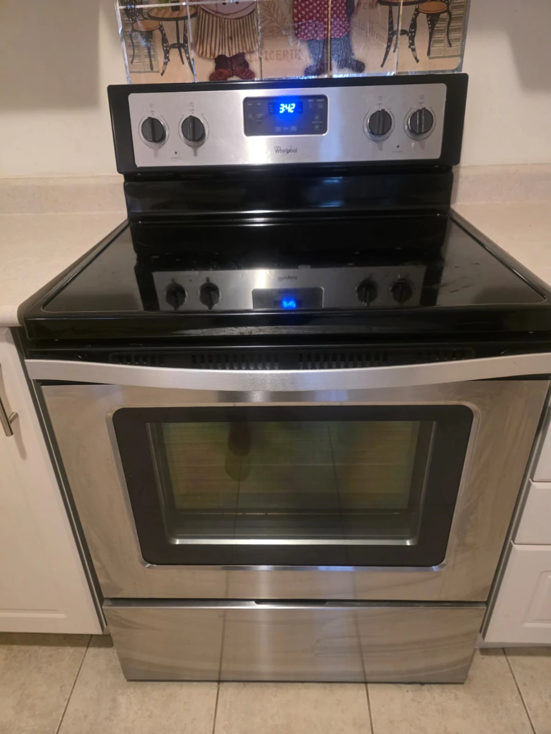Stove for sale located in Waterdown, Ont
