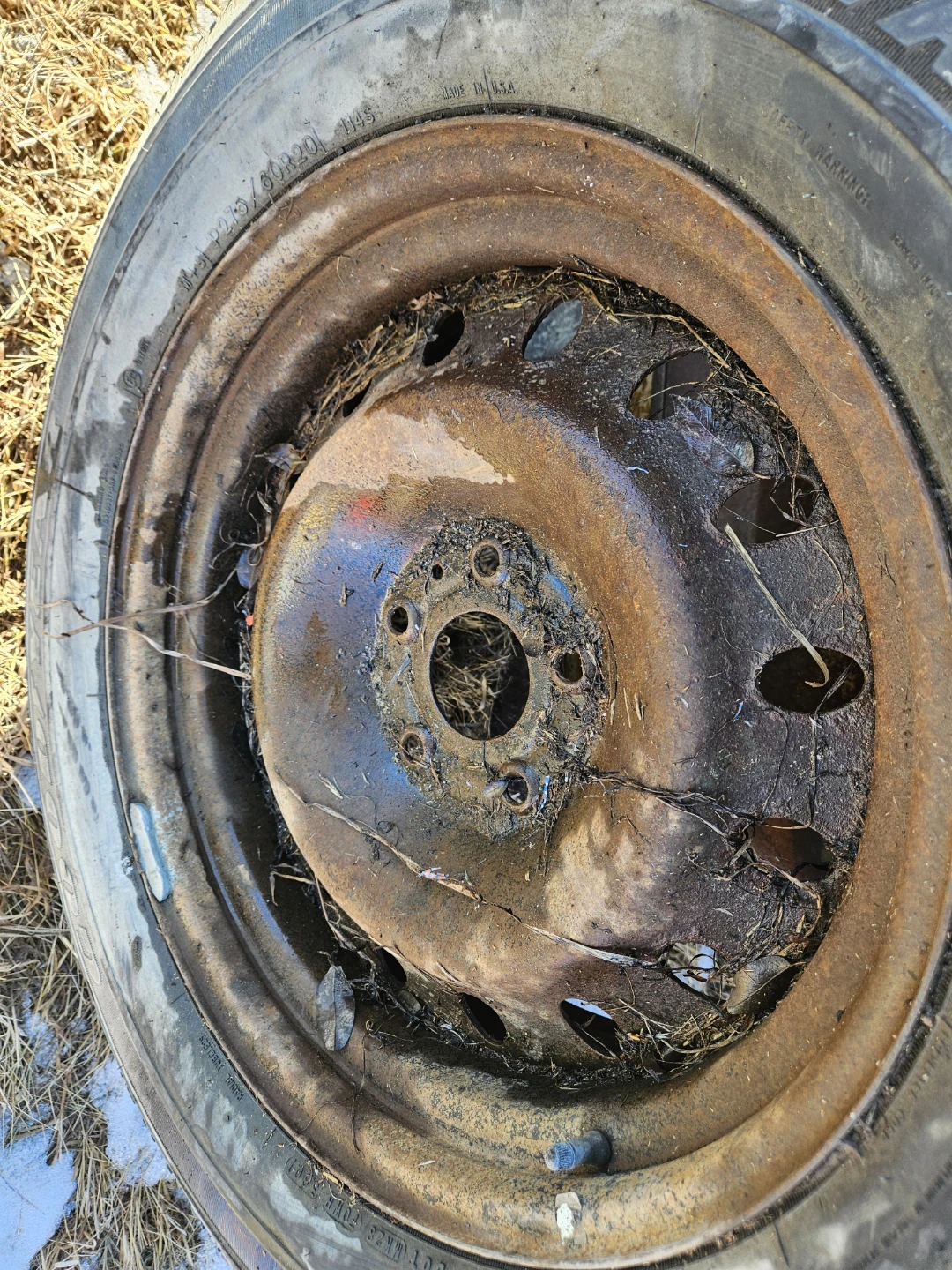 1 275 60R 20inch tires and steel Rim Like new - photo 3