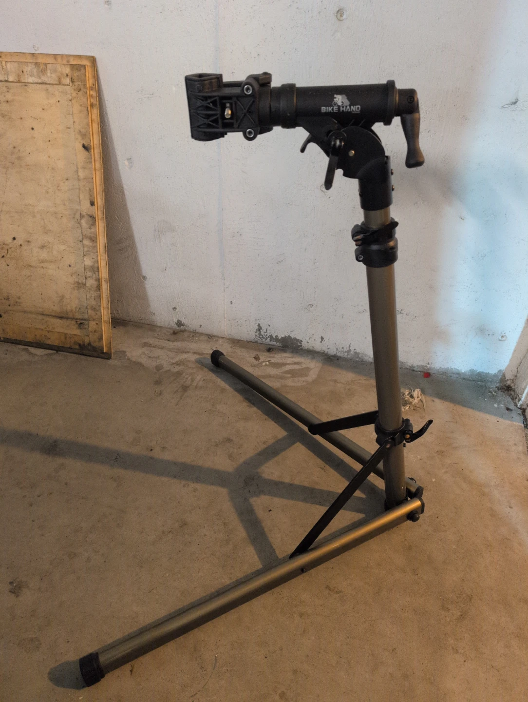 Bicycle storage or repair stand - photo 3