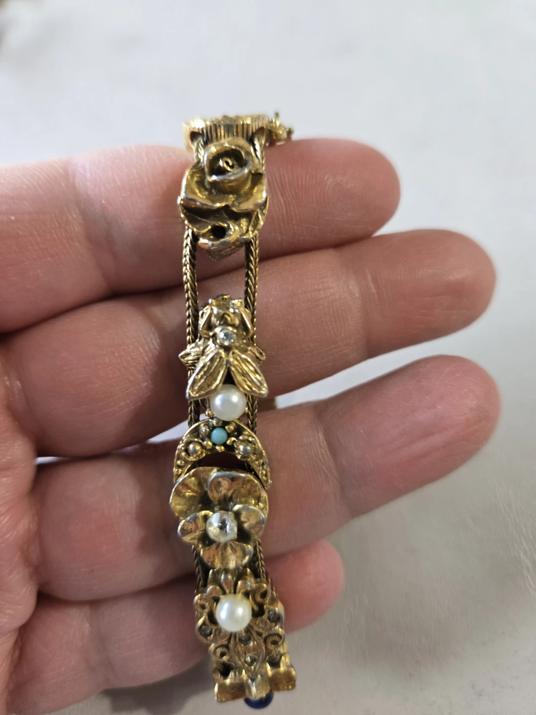 Vintage Gold Tone Floral Bracelet - photo 2