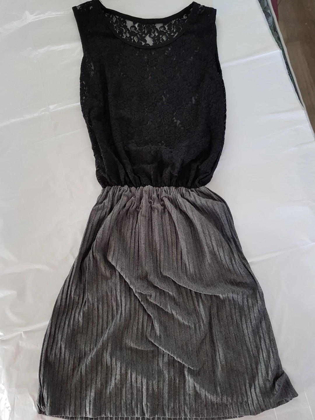 Women's Black Lace Top Grey Skirt Dress - photo 3