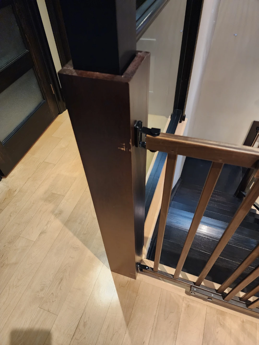 Evenflo Top-of-Stairs Gate. Real Wood - photo 3