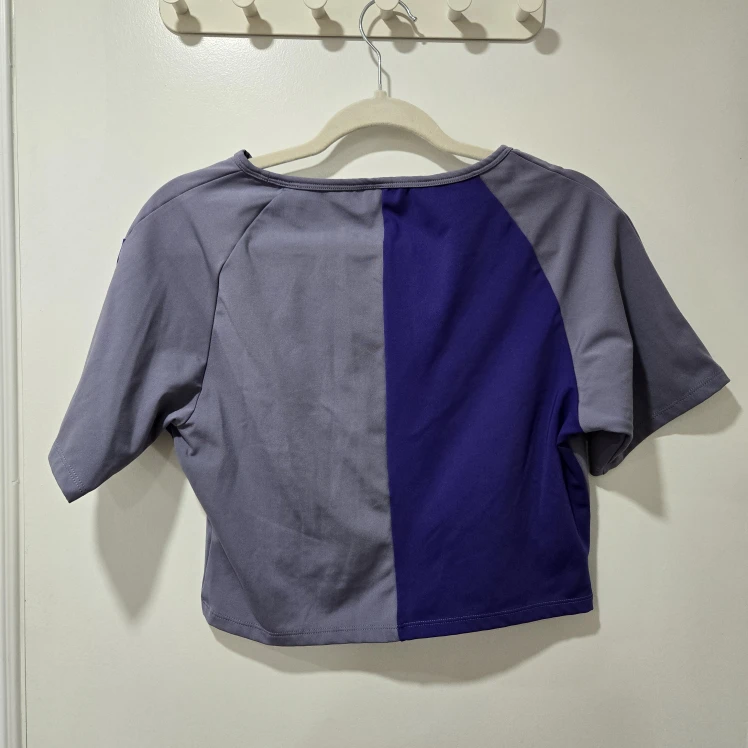 Gymshark Purple and Blue Colourblock Asymmetric Crop Top - photo 4