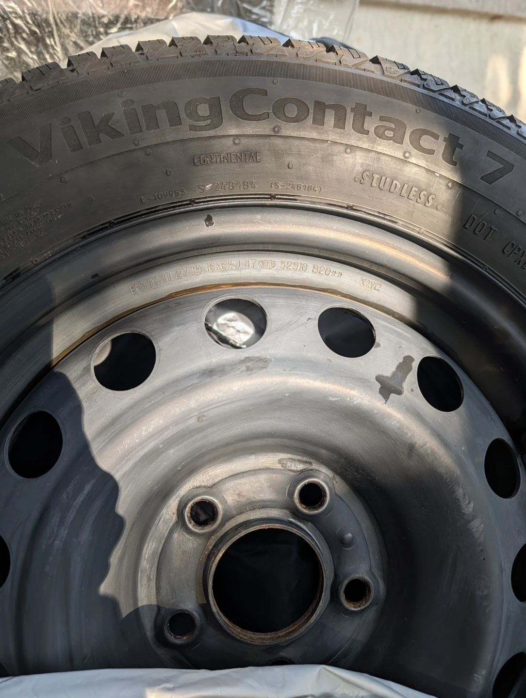 Continental VikingContact 7 Winter Tire 205/60R16 - photo 4