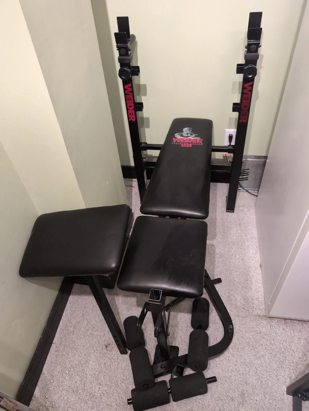 Weider Weight Bench with Leg Extension/Curl Attachment