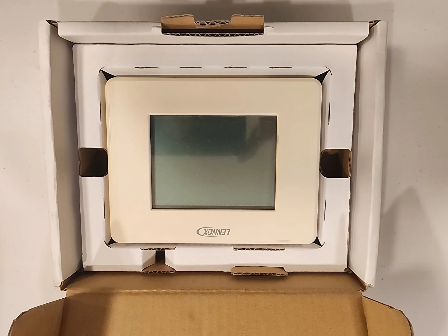 Lennox ComfortSense 7000 Series YZ081 Thermostat