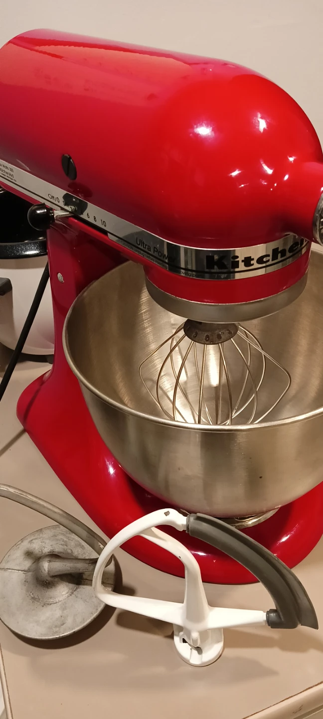 KitchenAid Ultra Power Stand Mixer - Red - photo 3