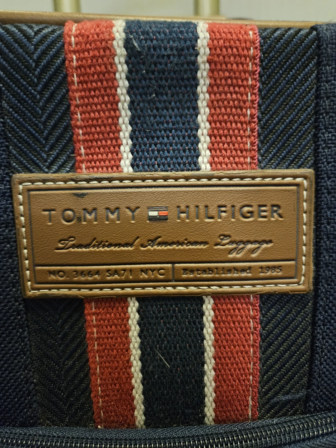 Tommy Hilfiger Expandable Luggage 28" Suitcase - Navy Blue - photo 3