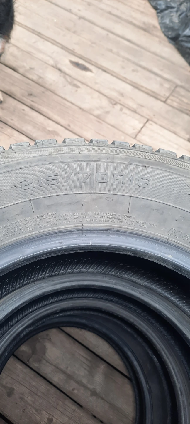 Set of 4 Tires - 215/70R16