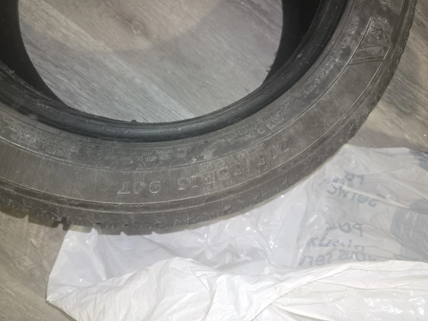 Goodyear Winter Tire 205/55R16 91T - photo 2