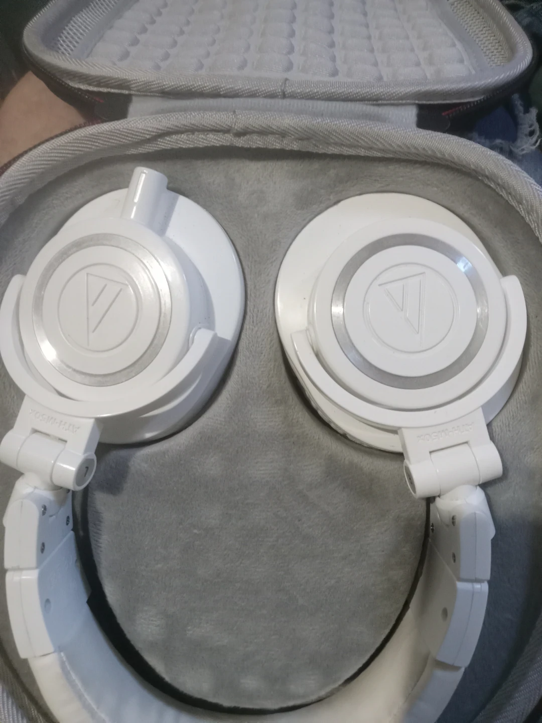 Audio Technica ATH-M50x White Headphones - photo 2