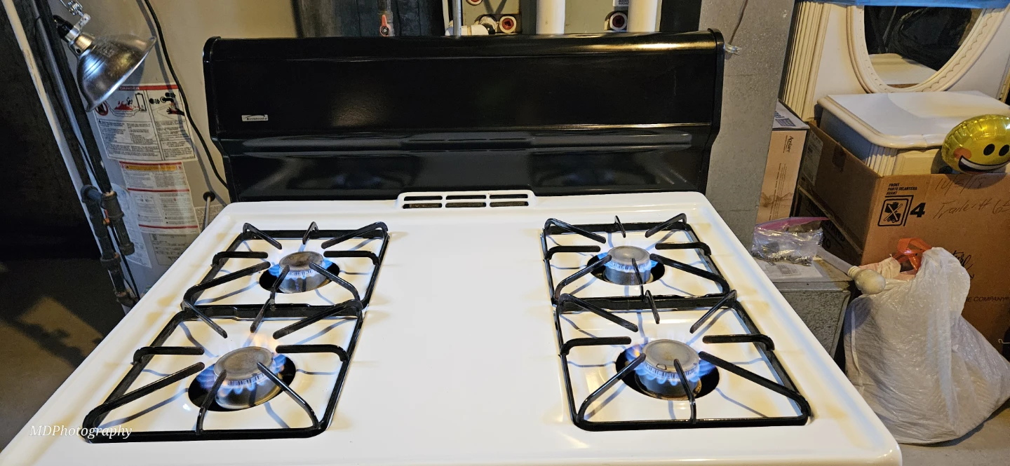 MOVING SALE Kitchen Stove-Range-Oven - photo 2