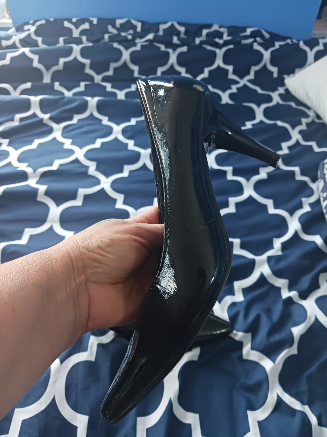 Suzy Shier Black Heels, Size 8 - photo 2