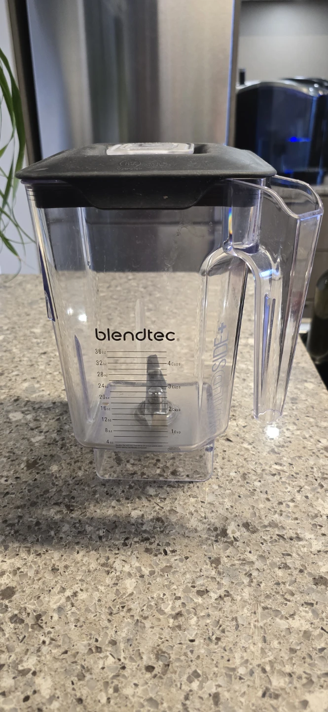 Blendtec Classic 575 Black Blender - photo 2