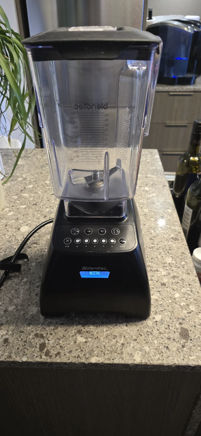 Blendtec Classic 575 Black Blender