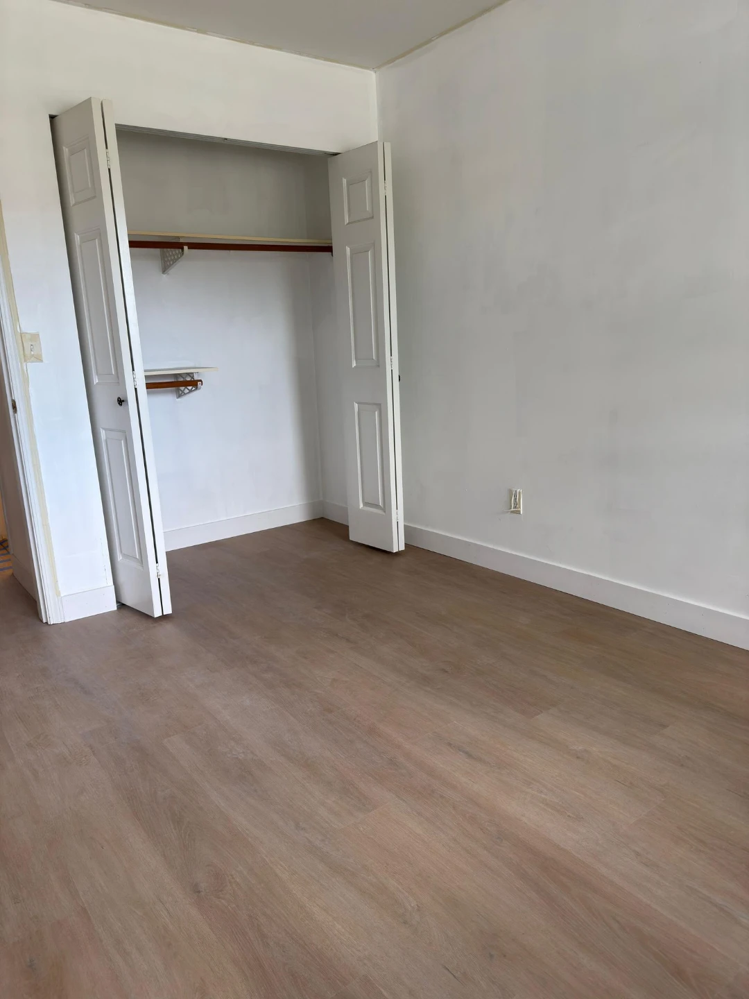 Floor and  |πstallation - photo 2