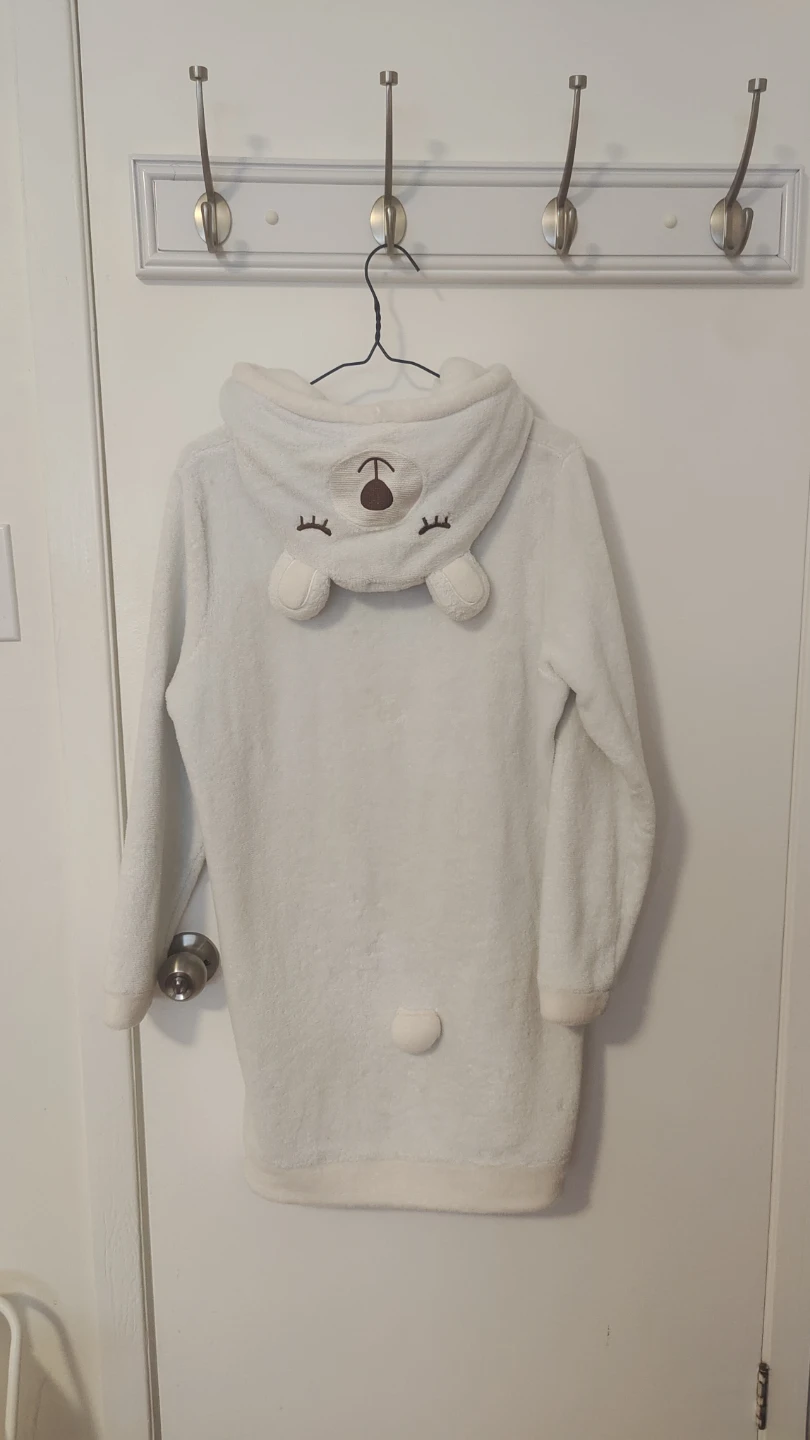 Cozy White Bear Hoodie - photo 2