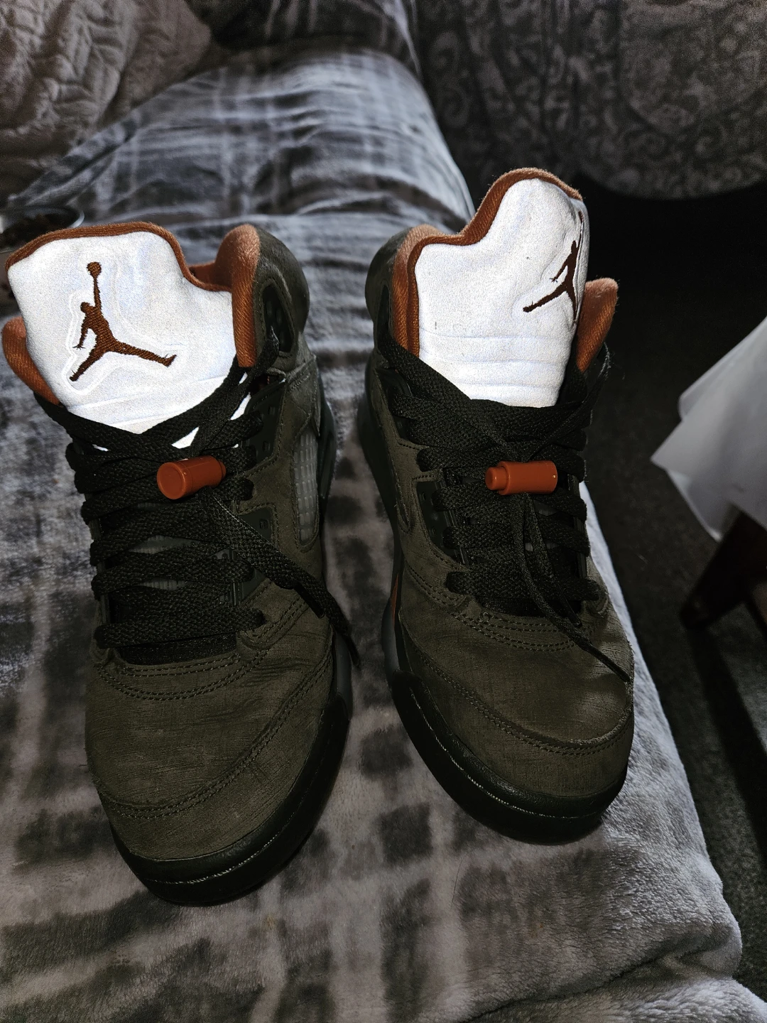 Air Jordan 5 Retro Olive Youth Size 6Y - photo 2