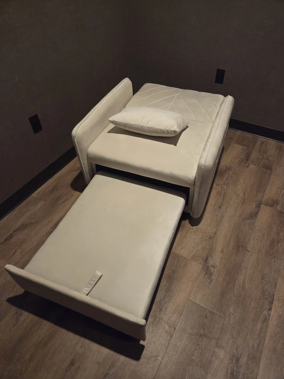 Pull Out Sleeper Chair - Beige