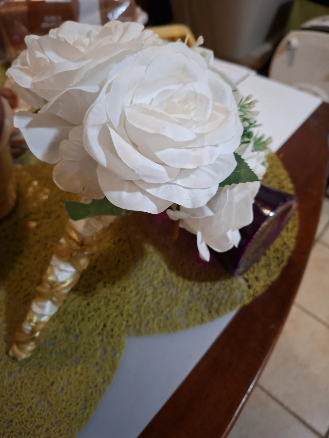 White Artificial Roses in Purple Vase - photo 5