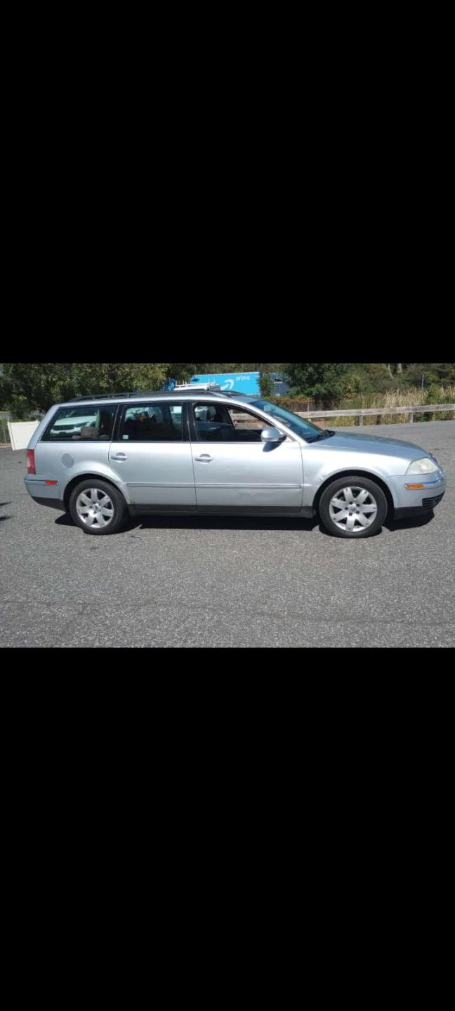 Silver Volkswagen Passat Wagon - photo 2