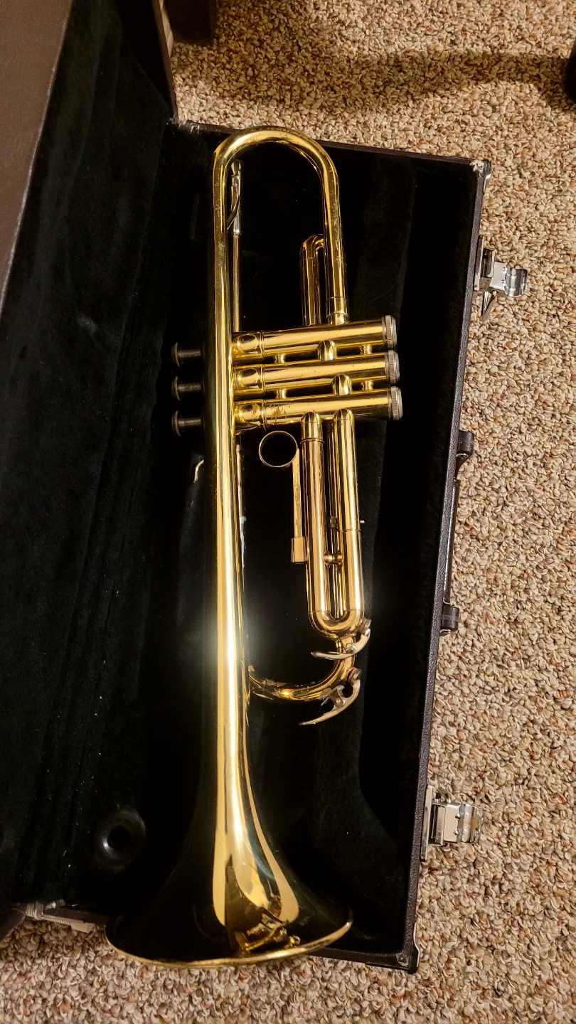 Yamaha YTR2320 Trumpet - photo 3