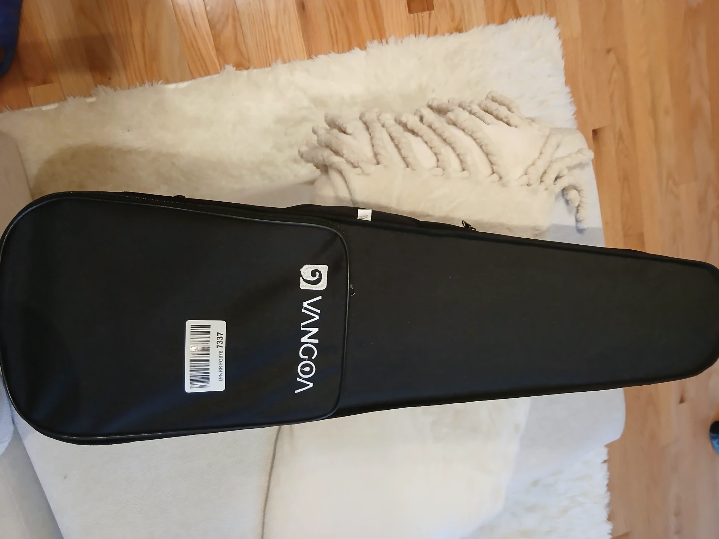 Voonva Violin with Case and Bow