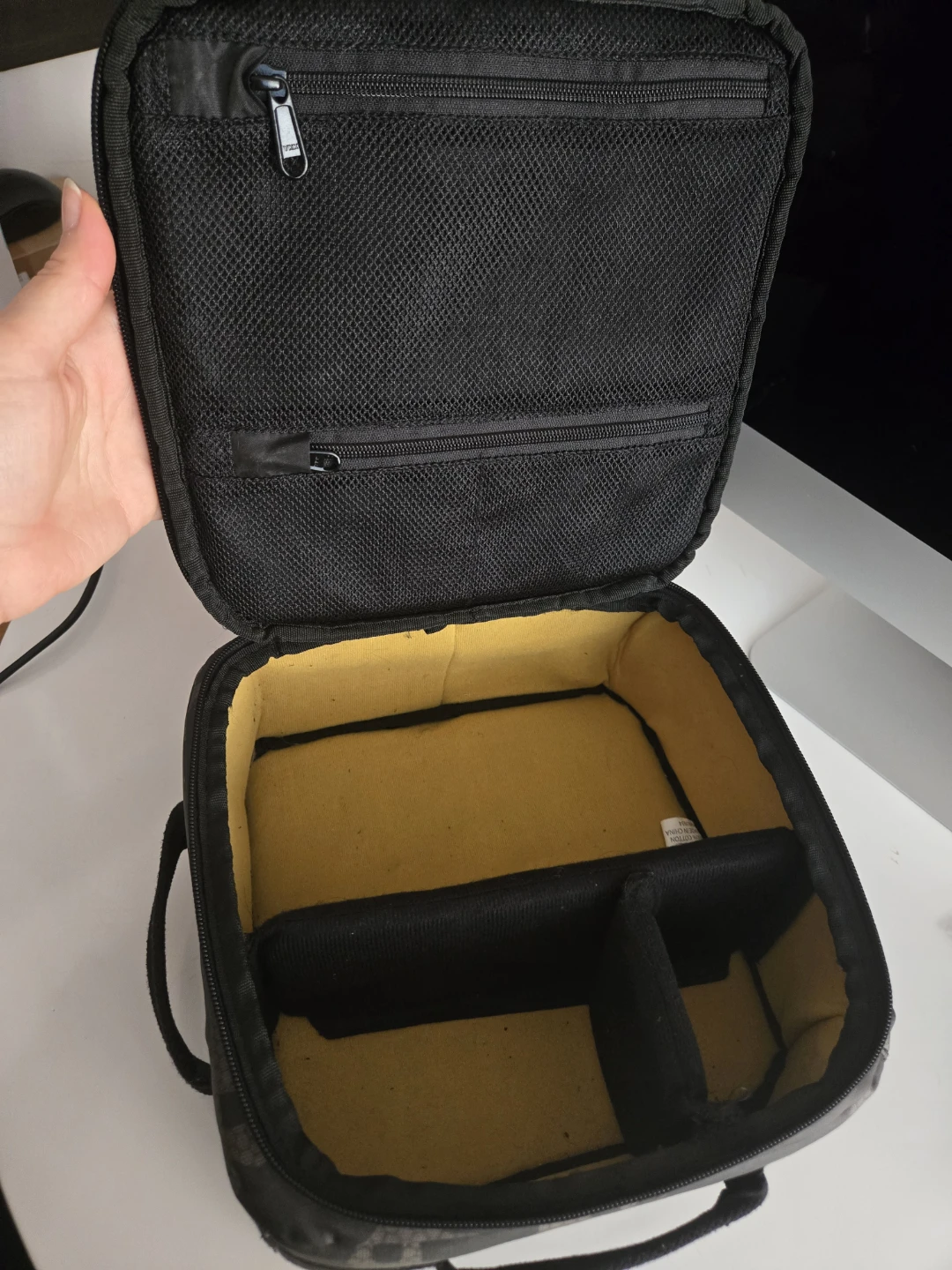Light and battery cases - photo 2